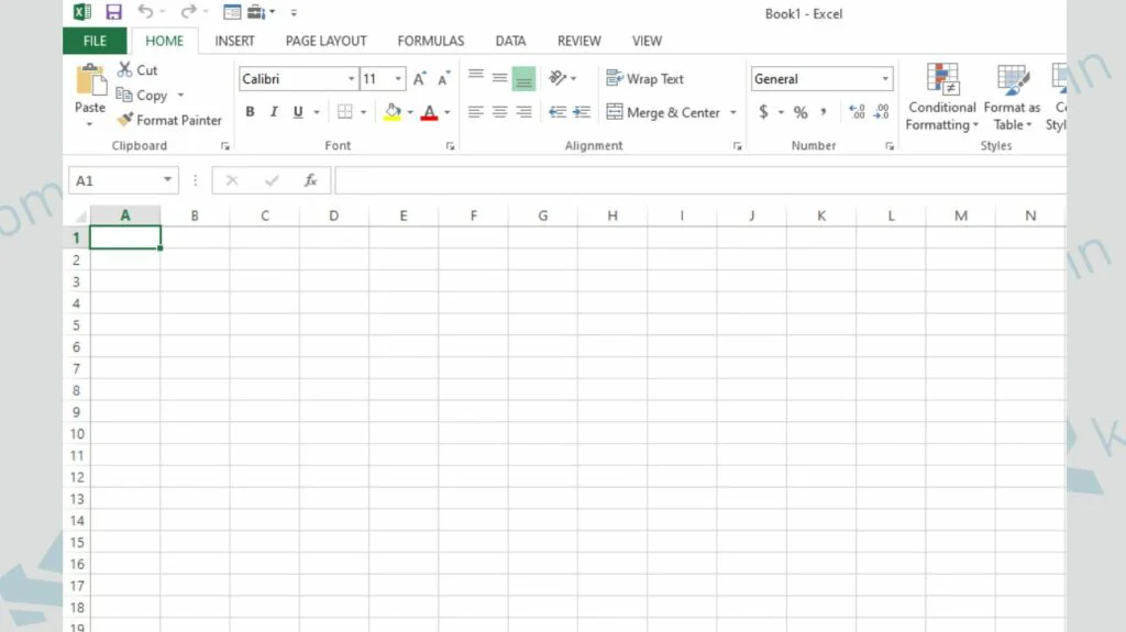 Buka Aplikasi Microsoft Excel - Cara Membuat Running Text di User Form Excel