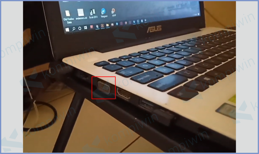 Lubang VGA Di Laptop