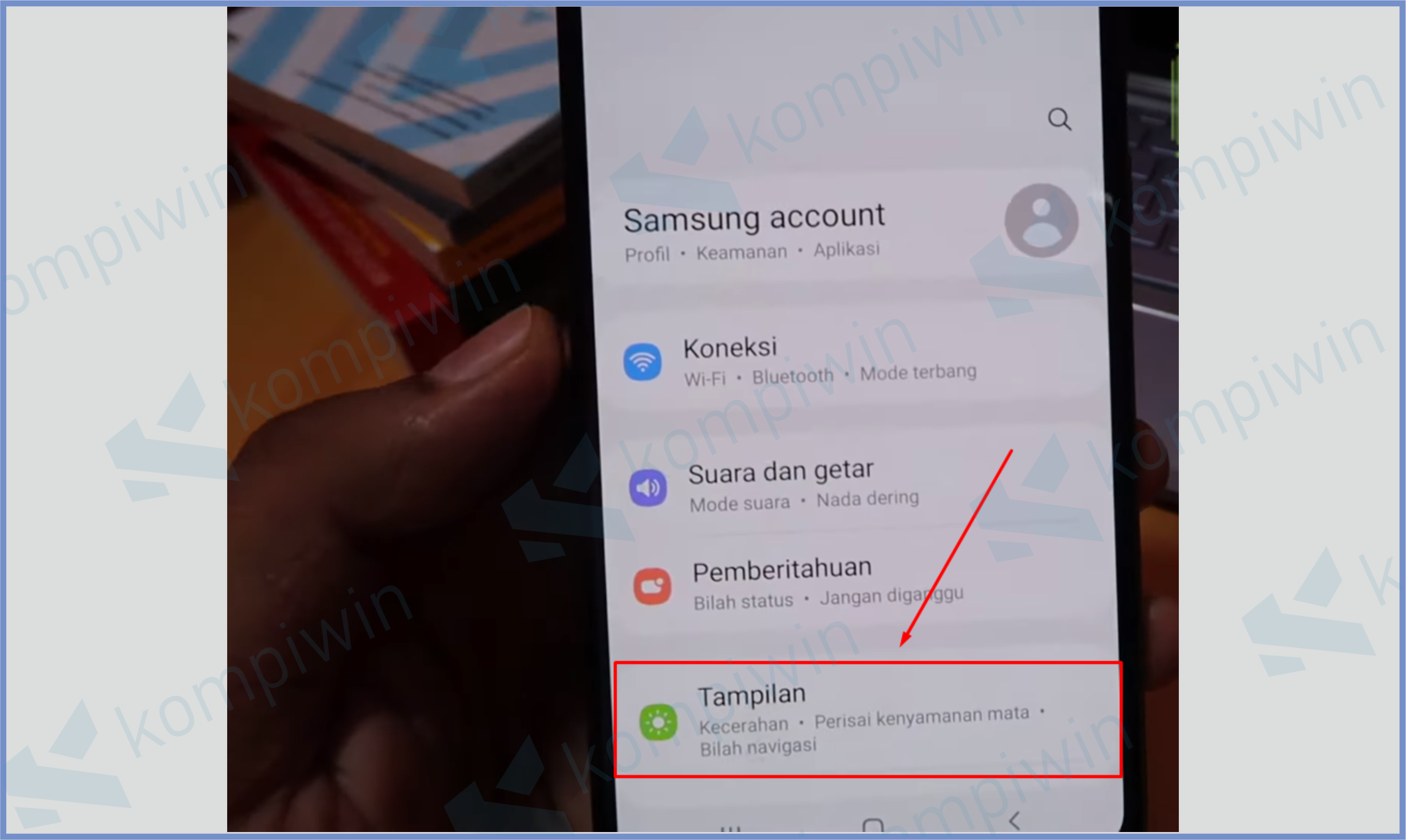 5 Pencet Tombol Tampilan - Cara Screenshot Samsung A32