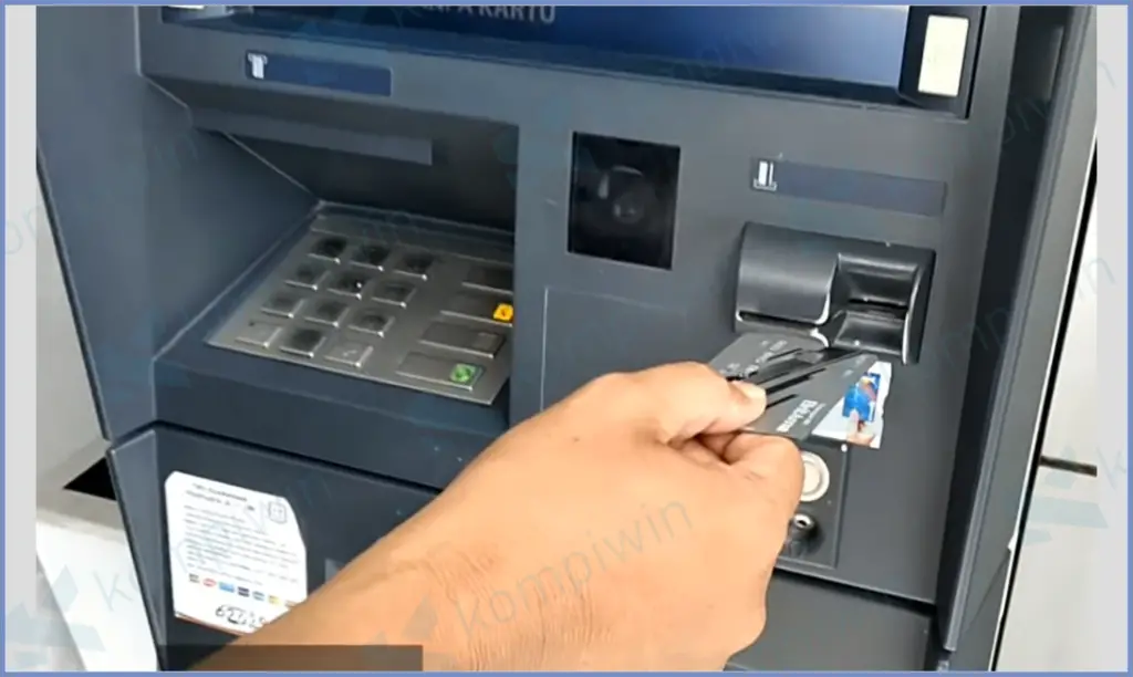 Menggunakan Transfer ATM