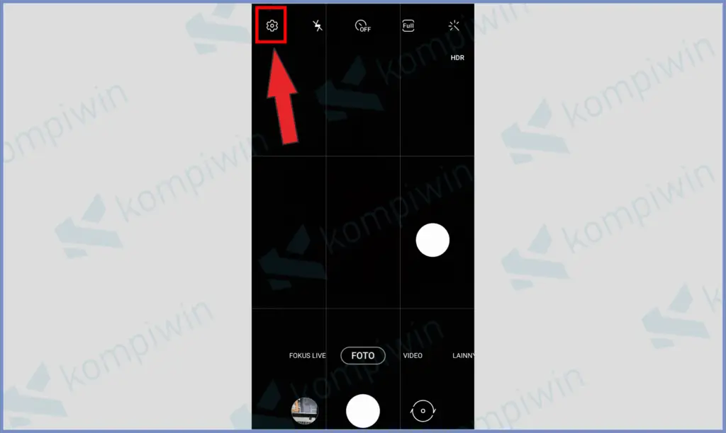 2 Pencet Tombol Pengaturan - Cara Mengatur Foto Selfie Tidak Terbalik Hasilnya Di HP Samsung