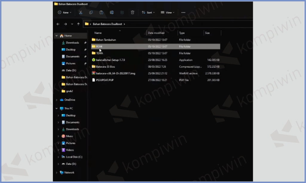 Kumpulkan File Satu Folder - Cara Install Batocera Dualboot Dengan Windows 11