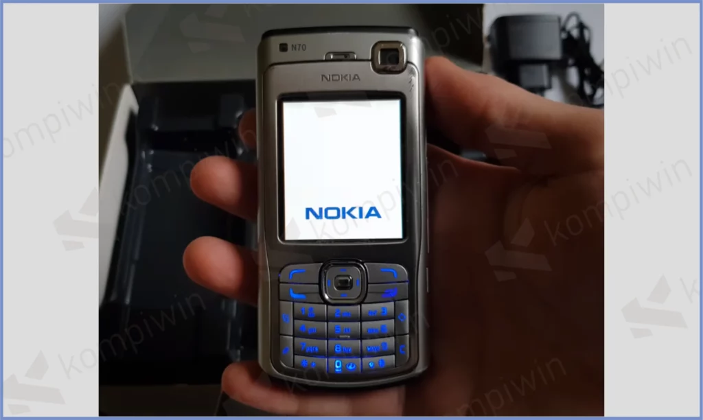 8 HP Nokia 8 - Urutan Hp Nokia Jadul Mulai Termahal Hingga Termurah