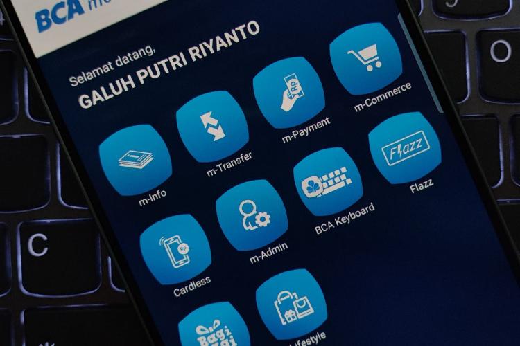 Cara Memindahkan M-Banking BCA ke HP Lain atau HP Baru